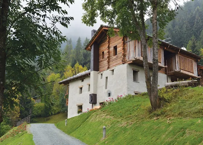 La Maison De Dolphe Chalet De Charme & Art Gallery